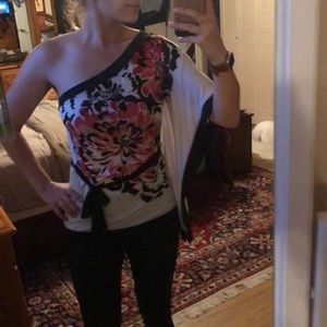 Floral off the shoulder top!